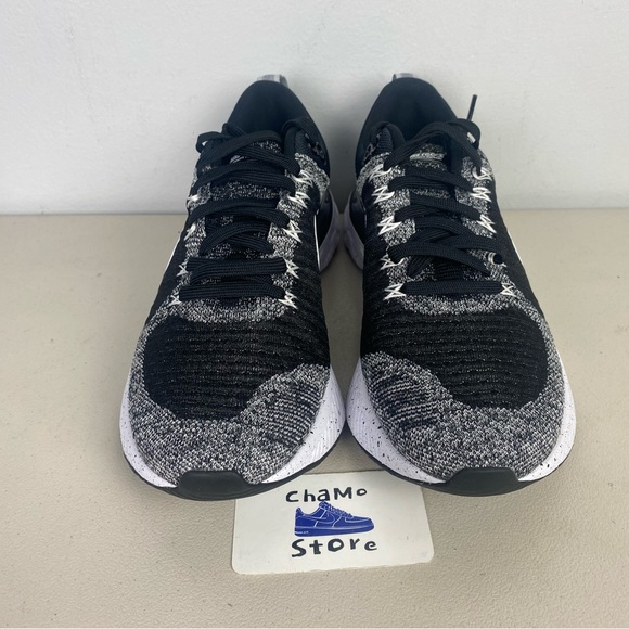 Nike React Infinity Run Flyknit 2 Oreo White Black Shoes CT2357-101 Mens Sz - Picture 2 of 9